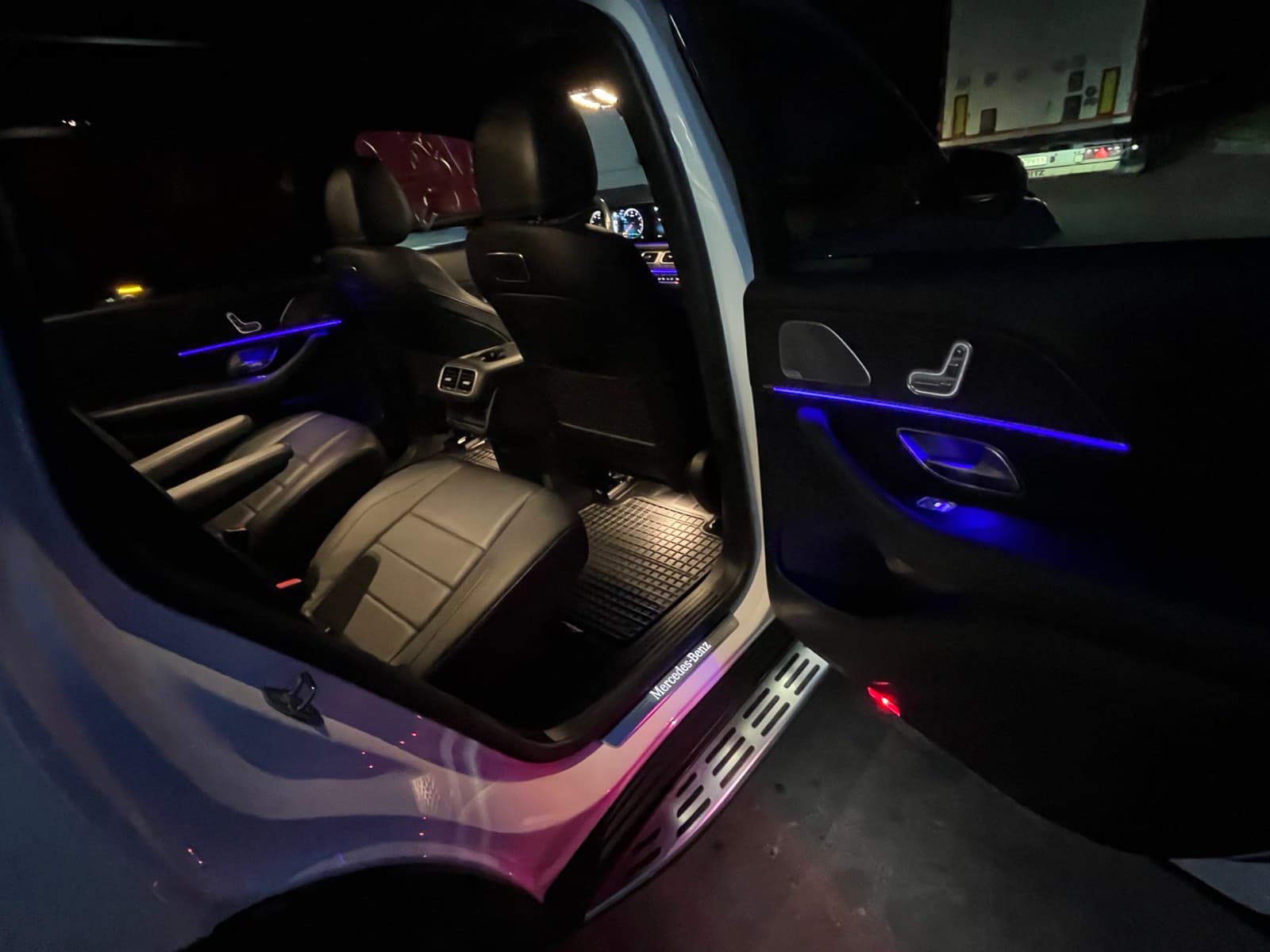 mercedes_gls